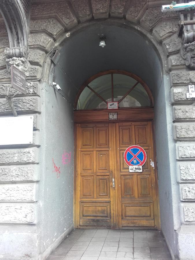 Black Dog Hostel Budapest Exteriör bild